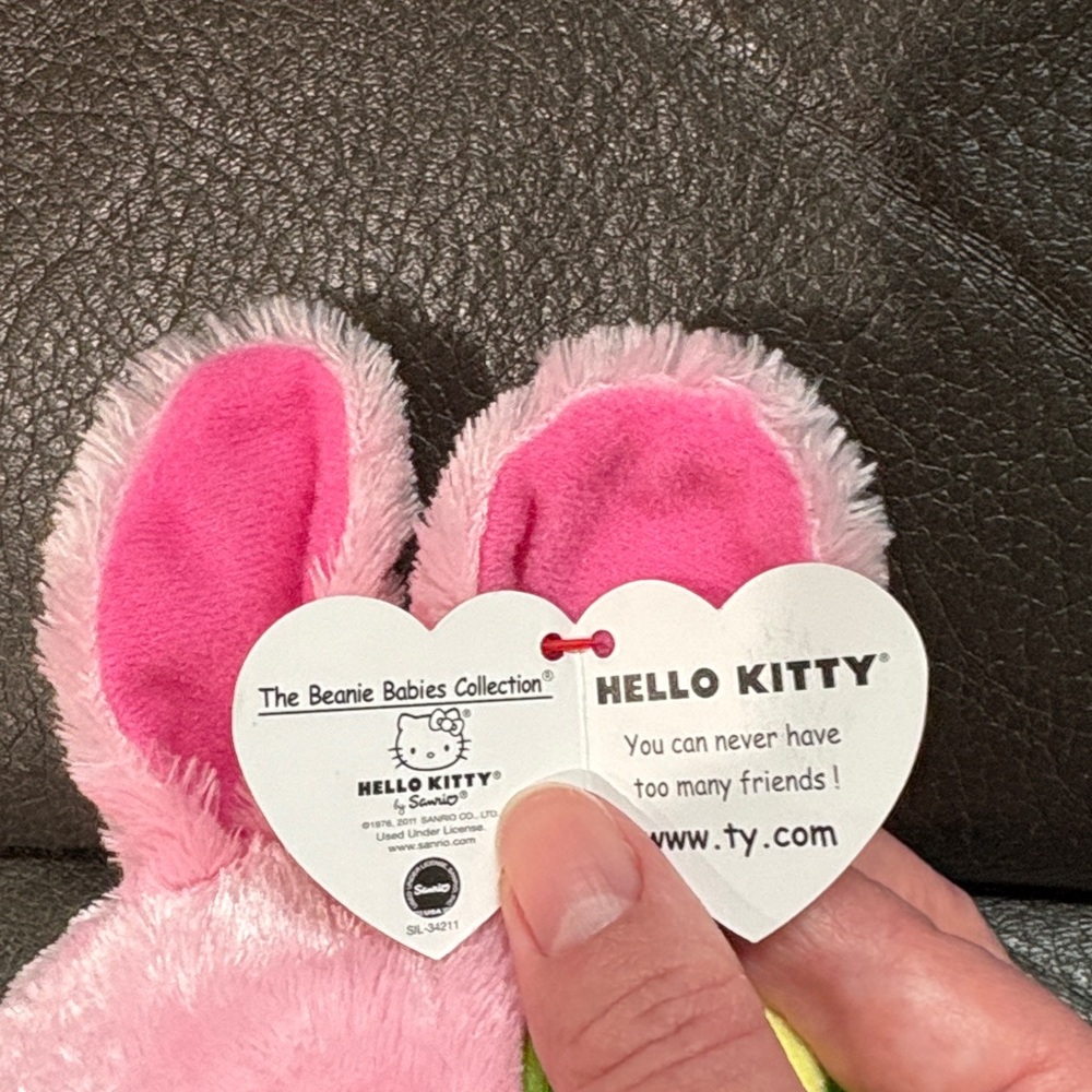 Hello kitty plush rabbit with green bow - Picture 5 of 7